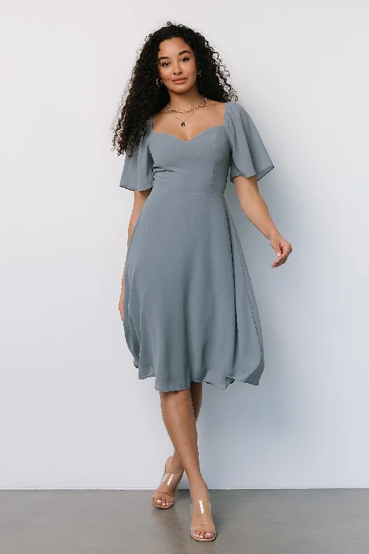 Colette Sweetheart Midi Dress | Dusty Blue