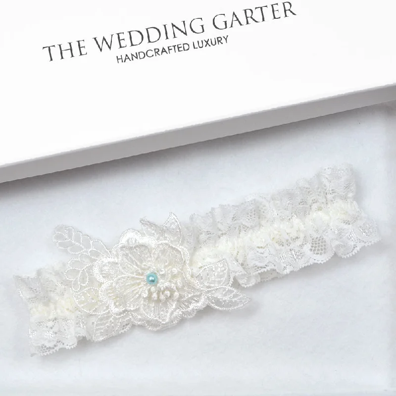 Vera Floral Ivory Lace Wedding Garter For Brides